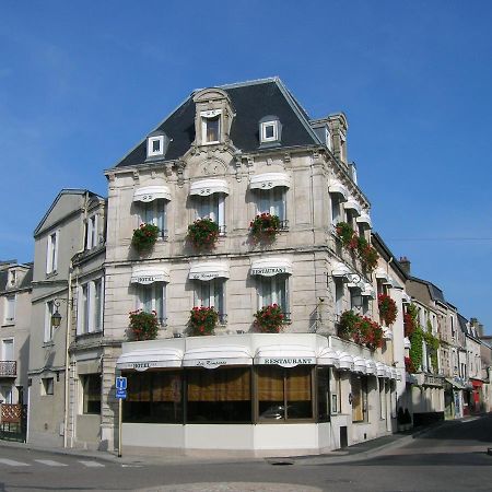 Hôtel Restaurant Des Remparts Chaumont (Haute-Marne) Exterior foto